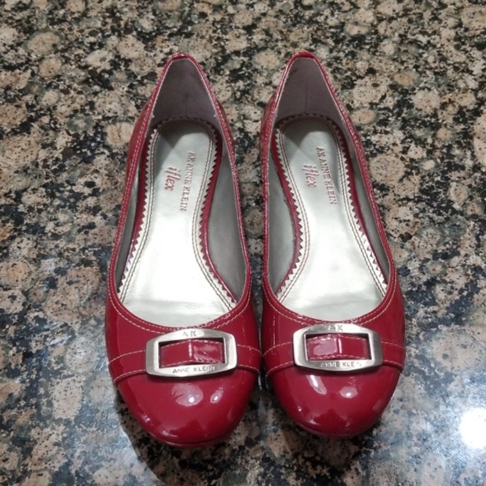 Red patent leather Anne Klein iflex flats
